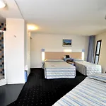 The Originals Access, Millau Sud Hotel 2*