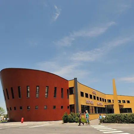 The Originals Access, Millau Sud Hotel