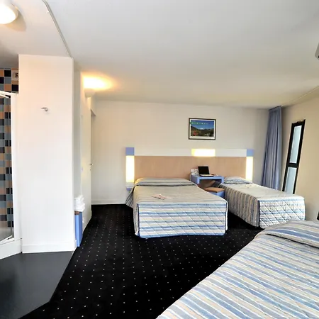 The Originals Access, Millau Sud Hotel 2*