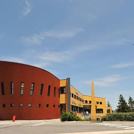 Hotel The Originals Access, Millau Sud