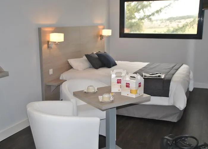 The Originals Access, Millau Sud Hotell